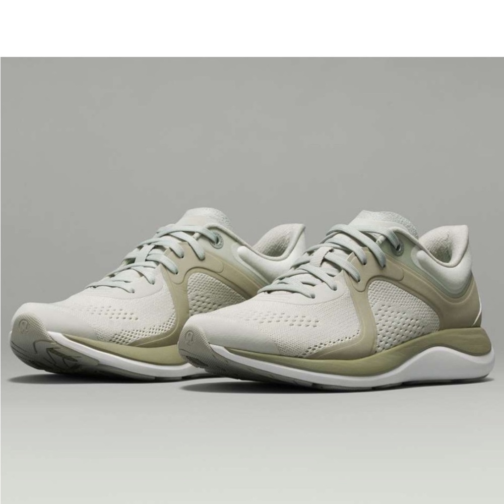 lululemon chargefeel Low athletic sneakers